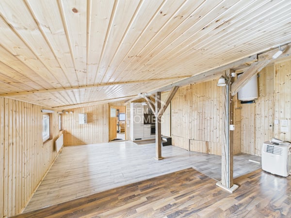 Ländliches Bijou mit zwei Wohnungen und weitläufigem Grundstück 8