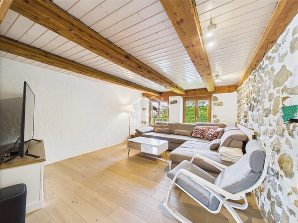 Licht, Raum und Ruhe ? Zweifamilienhaus mit Potenzial 4