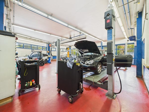 Top-Lage für Ihr Business ? vielseitig nutzbare Gewerbeliegenschaft 1