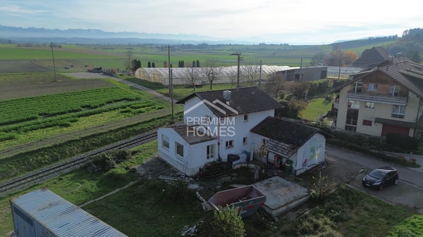 Bauland mit bestehendem Haus 2