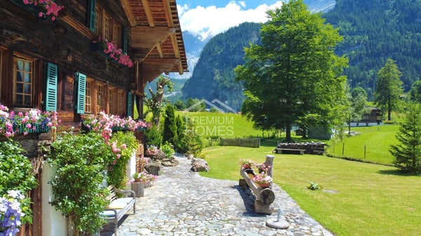 (Reserviert) - Jenseits des Alltäglichen - Das Chalet, welches Geschic 1