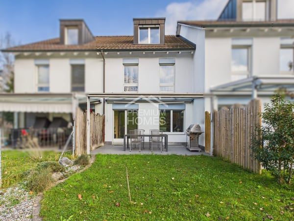 Ihr neues Familienzuhause: hell, ruhig, zentral gelegen 1