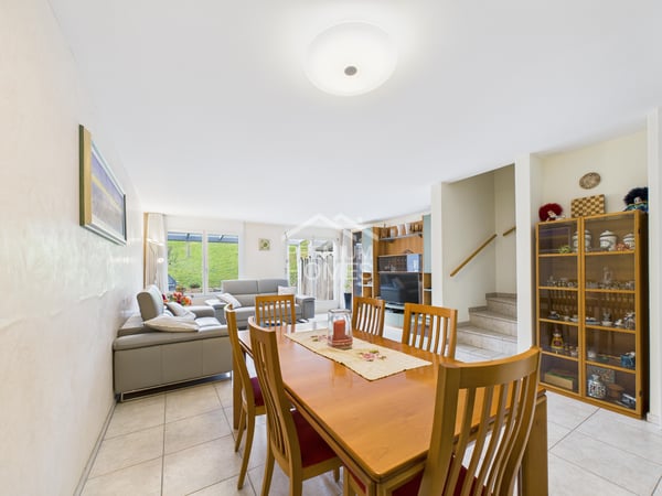 Ihr neues Familienzuhause: hell, ruhig, zentral gelegen 3