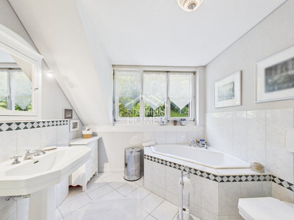 Vielseitiges Wohnen mit Charme, Qualität und Naturanschluss 7