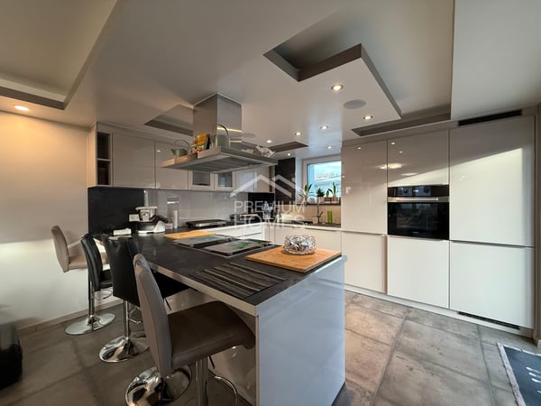 Neuwertige Liegenschaft mit hochwertigem Ausbau 3