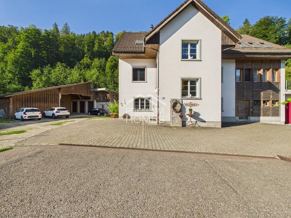 Vielseitiges Wohnen mit Charme, Qualität und Naturanschluss 2