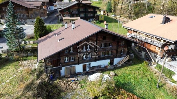 Charmantes Dreifamilienhaus - Perfekt für Freizeit- und Outdooraktivit 1
