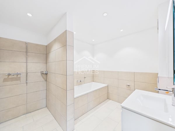 Zeitgemässes Wohnen mit Stil und Komfort 6