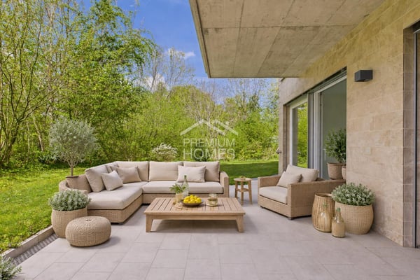 EIN SCHMUCKSTÜCK DER BESONDEREN ART 1