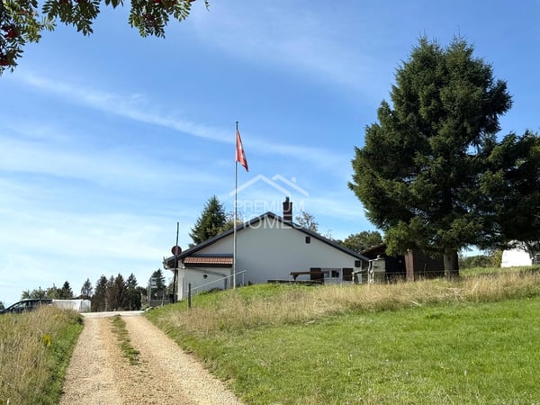 Un refuge unique entre lac et montagnes 2