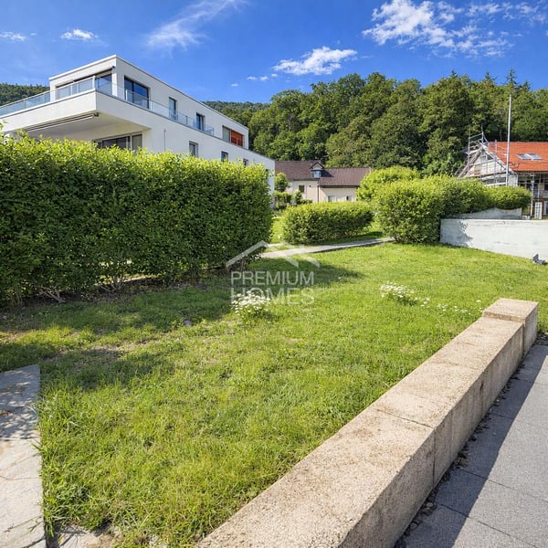 Neuwertige Liegenschaft mit hochwertigem Ausbau 4