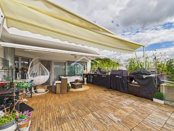 Attikawohnung mit traumhafter Terrasse 8