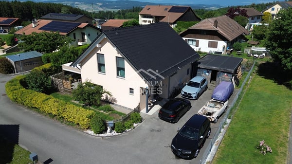 Villa familiale moderne avec grand jardin 9