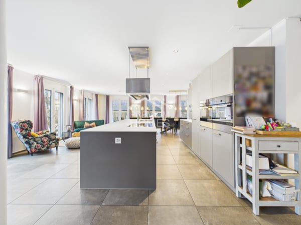 Exklusive Designvilla mit Garten und Weitsicht 6