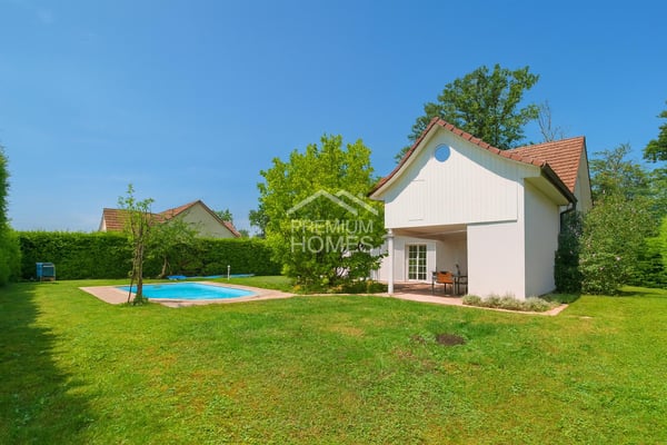 Pool, Garten, Privatsphäre - exklusive Liegenschaft mit Stil 9