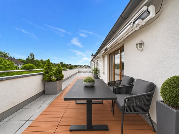 SCHWEBEN ZWISCHEN HIMMEL UND ZUHAUSE 9
