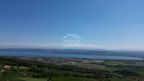 Terrain avec vue sur le lac 3