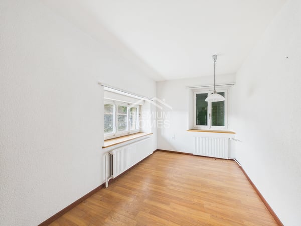 Vielseitiges Reihenhaus mit Ausbaupotenzial in sonniger Lage 2