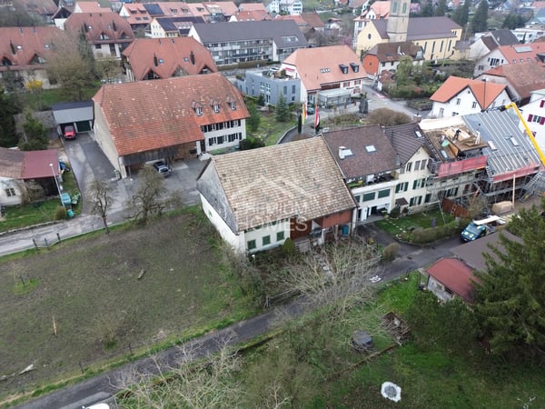 Vielseitiges Reihenhaus mit Ausbaupotenzial in sonniger Lage 1