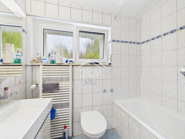 Modernes Familienhaus mit traumhaftem Garten in Therwil 12