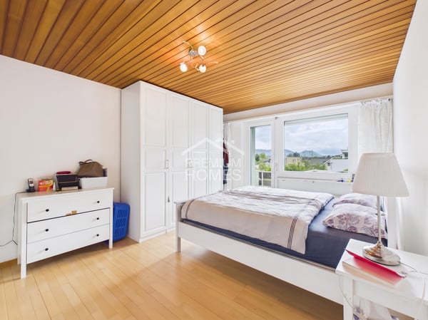 Modernes Familienhaus mit traumhaftem Garten in Therwil 10