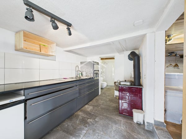 Charmantes Dreifamilienhaus - Perfekt für Freizeit- und Outdooraktivit 8