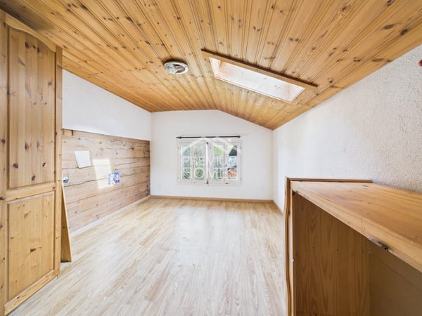 Charmantes Dreifamilienhaus - Perfekt für Freizeit- und Outdooraktivit 6