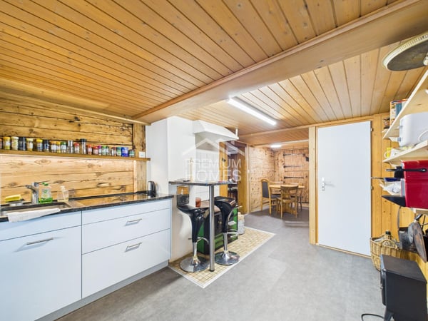 Charmantes Dreifamilienhaus - Perfekt für Freizeit- und Outdooraktivit 3