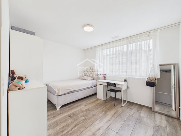 Neuwertige Attikawohnung in Aarburg!! 8