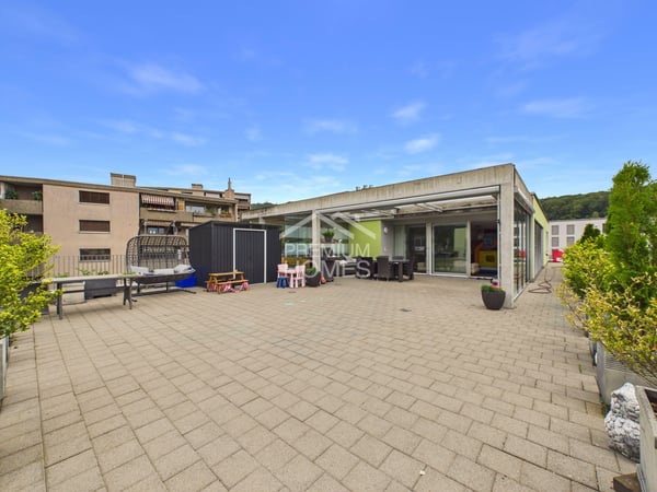 Neuwertige Attikawohnung in Aarburg!! 2