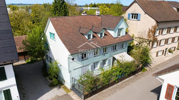 EFH mit Einliegerwohnung & Wellnessbereich - 4.5% Rendite möglich 1