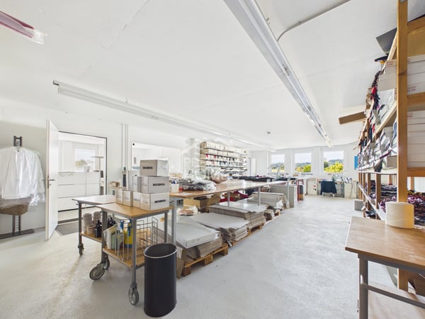 Gewerbe im 2 OG mit Lager und Dachterrasse 6