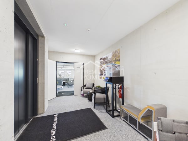 Gewerbe im 2 OG mit Lager und Dachterrasse 8