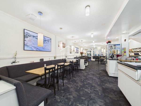 Stilvolles Café & Bistro mit einzigartigem Altstadtflair 9