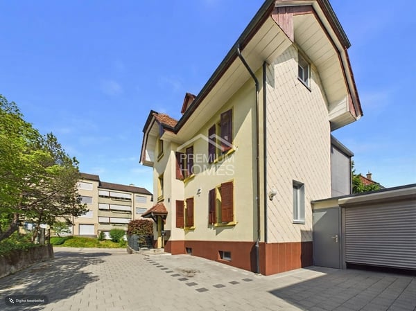 Exklusives Familienhaus mit zusätzlicher Wohneinheit, Pool und Doppelg 2