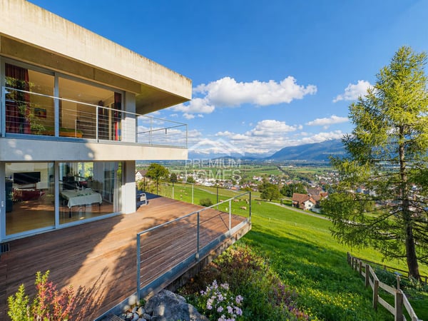 Unverbaubarer Weitblick über das Rheintal 2