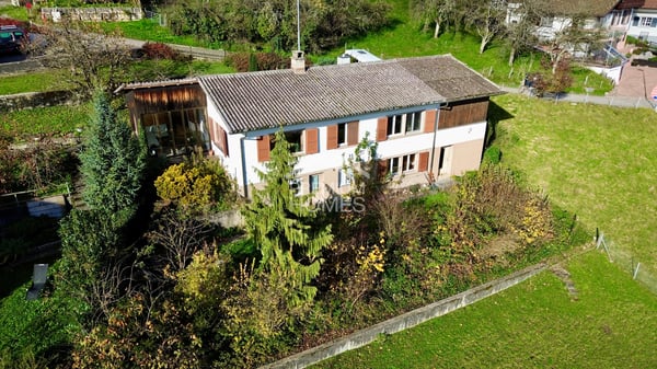 Einfamilienhaus an schöner Lage mit Weitsich! 1