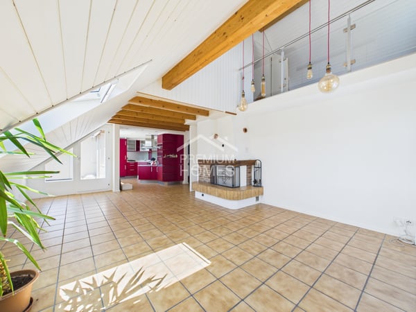 Einzigartig wohnen - grosszügige Duplex-Dachwohnung mit Cheminée 1