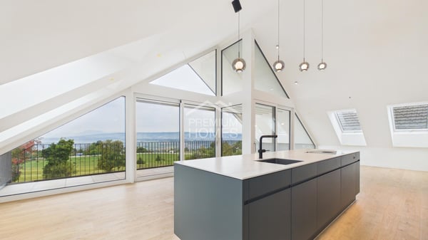 MODERNE ATTIKAWOHUNG MIT TRAUMHAFTER BERGKULISSE 6