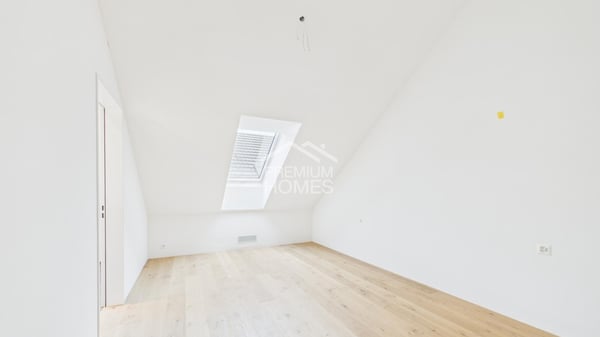 MODERNE ATTIKAWOHUNG MIT TRAUMHAFTER BERGKULISSE 8