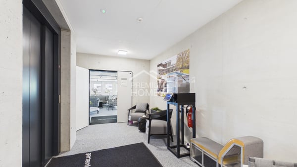 Viel Raum für Ihre Geschäftsidee - Büro, Showroom & Lager 8
