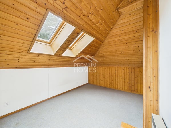 Maison à transformer dans un cadre privilégié 11