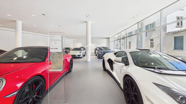 Autohaus Gewerbefläche mit Showroom oder Rendite 6