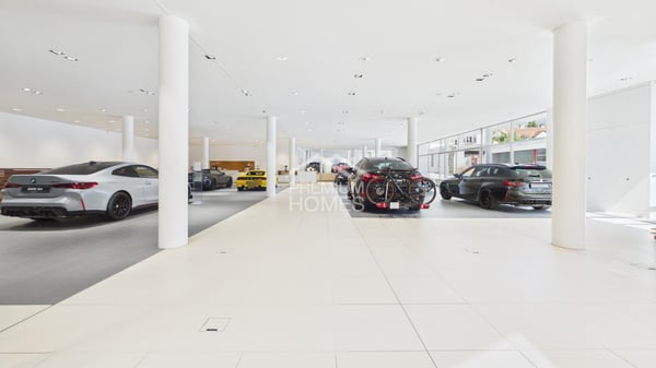 Autohaus Gewerbefläche mit Showroom oder Rendite 5