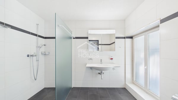 Modernes Zuhause mit viel Raum und Komfort 8