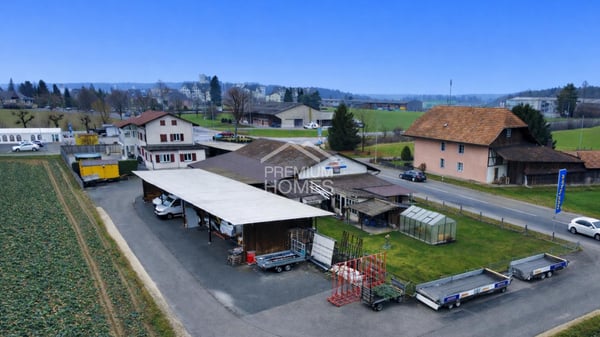 Seltene Kombination aus Gewerbe und Wohnen 2