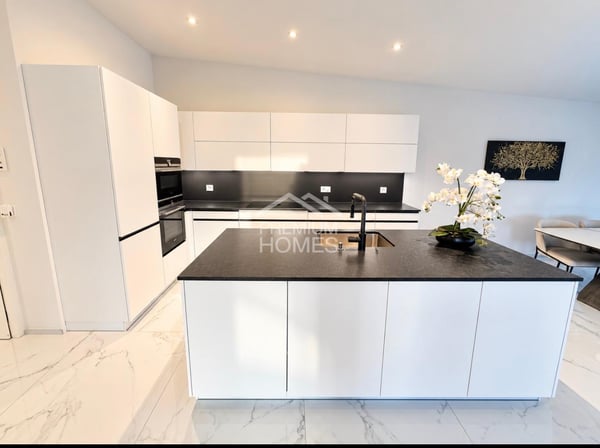 Modern Living - Stilvoll wohnen mit grosser Terrasse 4