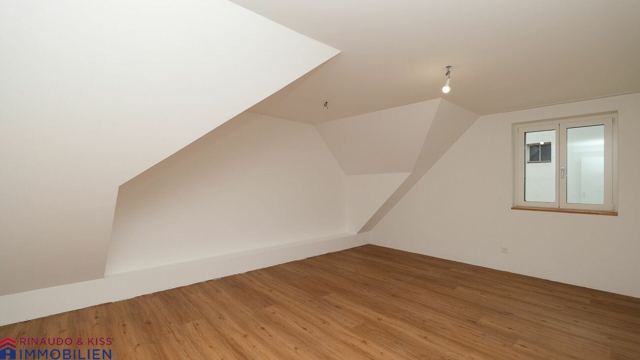 Ein Ort zum Entspannen und Geniessen-Grosse Dachmaisonettewohnung