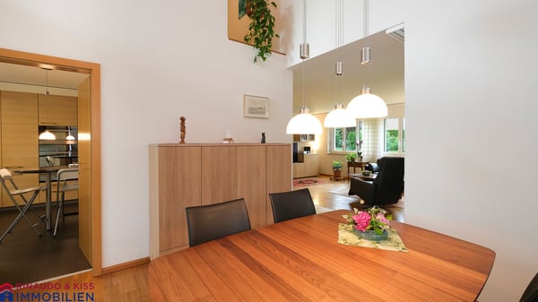 Gepflegte Familienresidenz mit Wintergarten und sonniger Gartenanlage 7