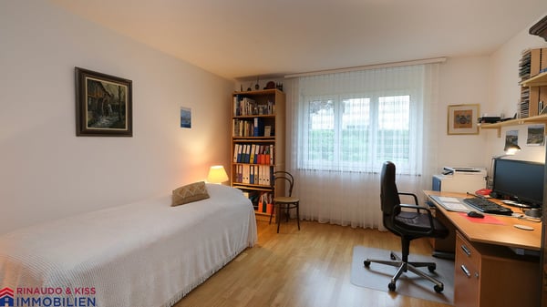 Gepflegte Familienresidenz mit Wintergarten und sonniger Gartenanlage 10